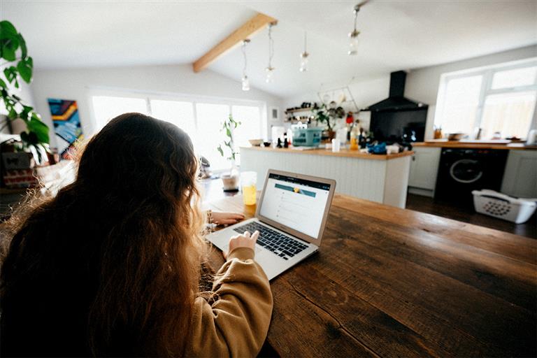 Online İngilizce Kursunda Odaklanma Sorunu Yaşamamak İçin Bunları Deneyin.